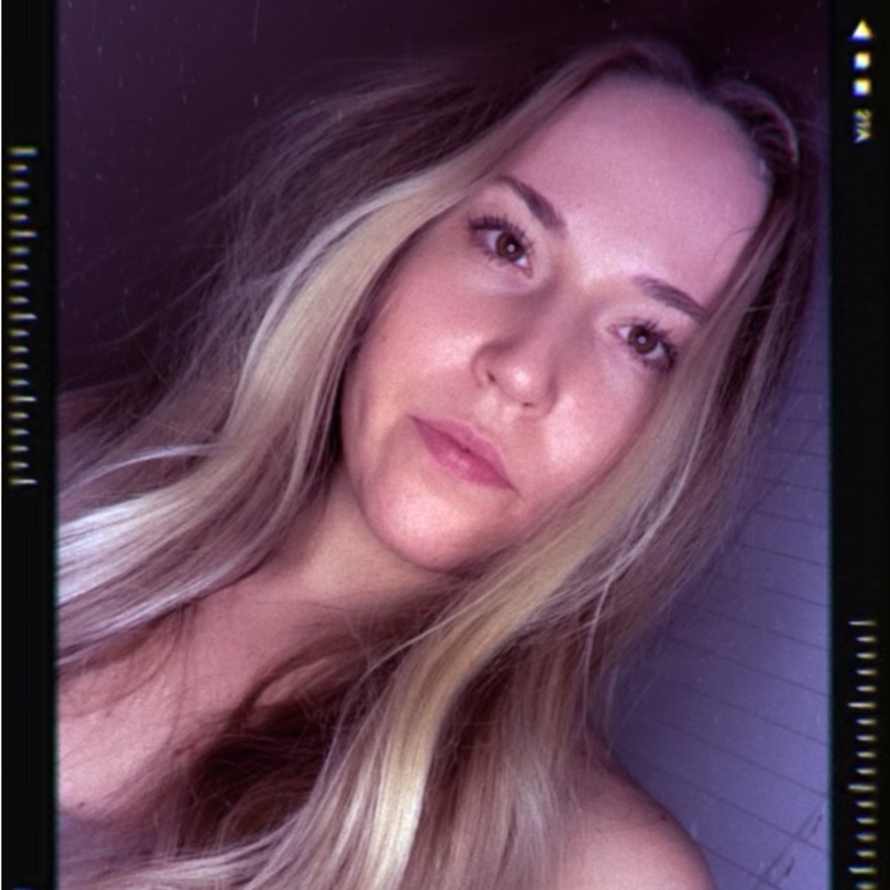 Meet your Posher, Courtney